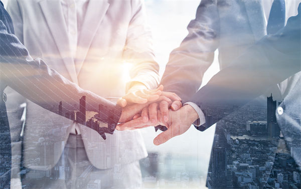 在精益生產中，企業(yè)如何有效減少生產過程中的浪費？