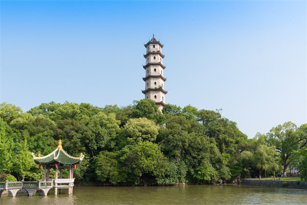 集團戰(zhàn)略落地難，溫州集團管控咨詢公司如何助力高效執(zhí)行？