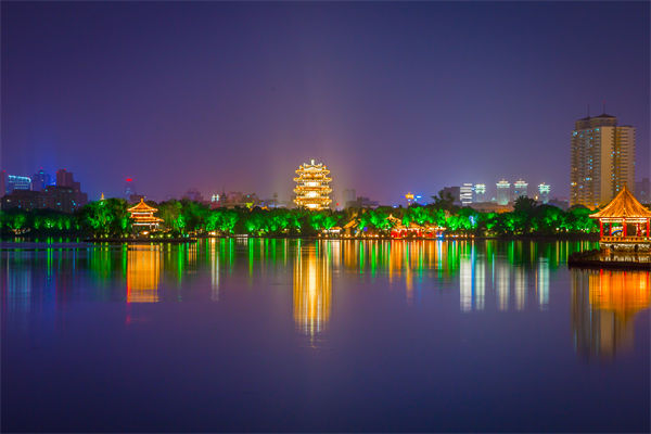 營(yíng)銷轉(zhuǎn)化率低迷？濟(jì)南營(yíng)銷咨詢公司如何精準(zhǔn)打通獲客變現(xiàn)鏈路？