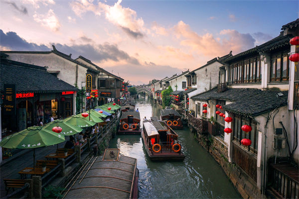 戰(zhàn)略管理如何精準(zhǔn)錨定小眾市場，挖掘潛在的藍(lán)海？