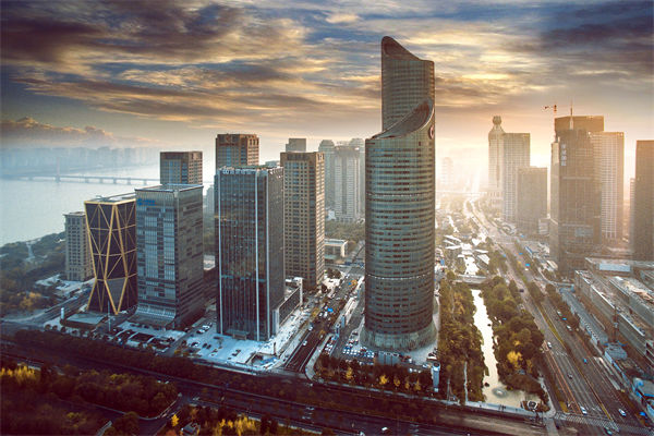 市場突變計劃失效，年度計劃如何靈活應對突發(fā)情況？
