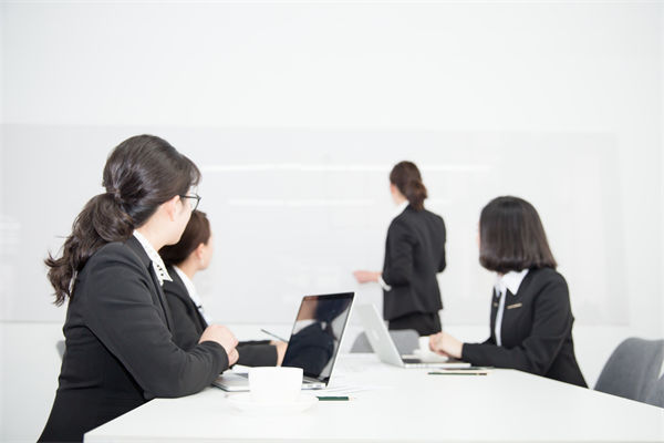 人力資源該管控還是賦能？多數(shù)企業(yè)都踩錯了管理節(jié)奏！